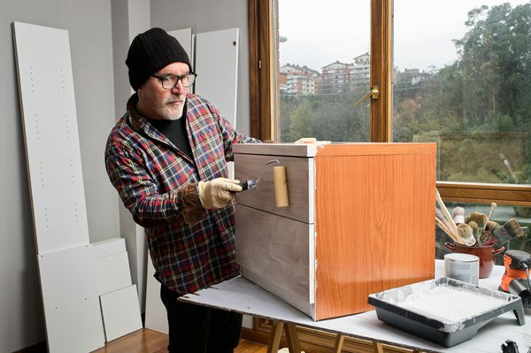 Idée de couleur pour repeindre un meuble en bois: conseils et astuces